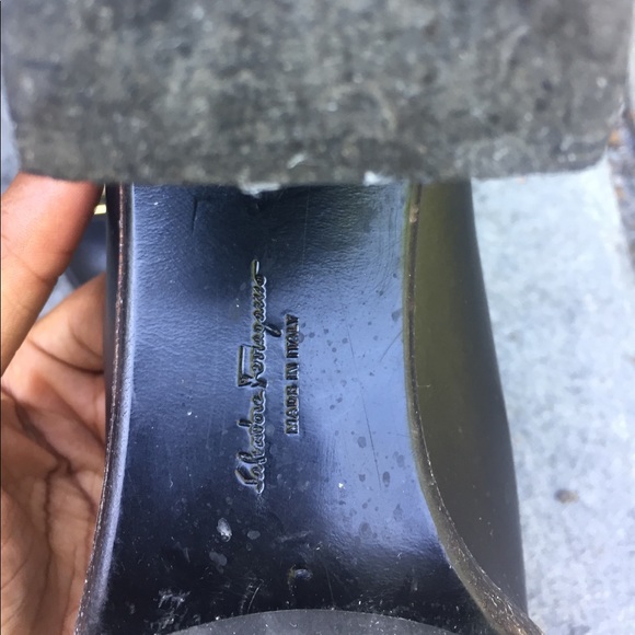 VINTAGE SALVATORE FERRAGAMO VARA HIGH PUMP - Picture 4 of 10